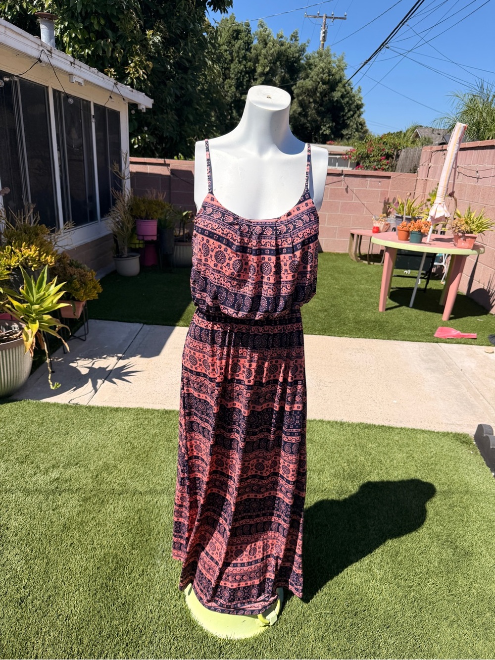 Sleeveless Pink and Black Printed Maxi Dress